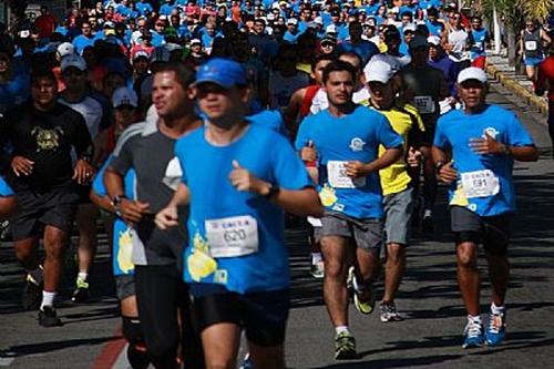 Corredores em uma das últimas edições / Foto: Luiz Doroneto / adorofoto